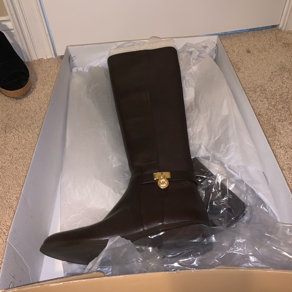 Boots - Picture 2 of 4